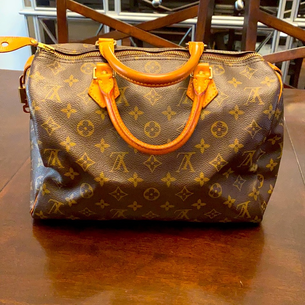 Louis Vuitton Speedy 30 w/lock key and bag shaper